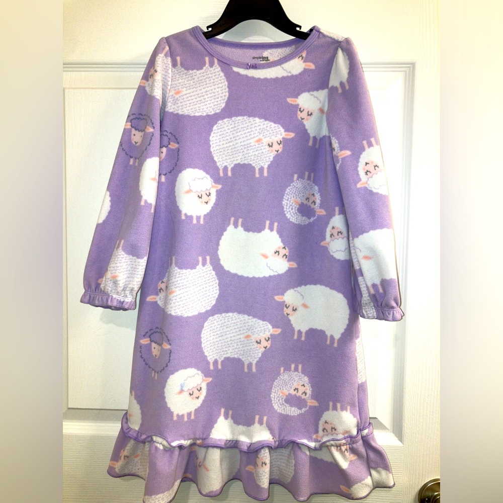 Purple Sheep Print Nightgown by Carter’s Size: 4-5T, EUC